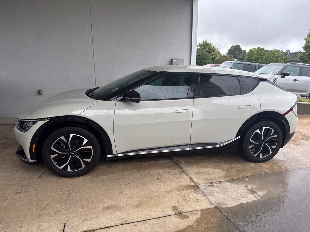 2023 Kia EV6 Wind