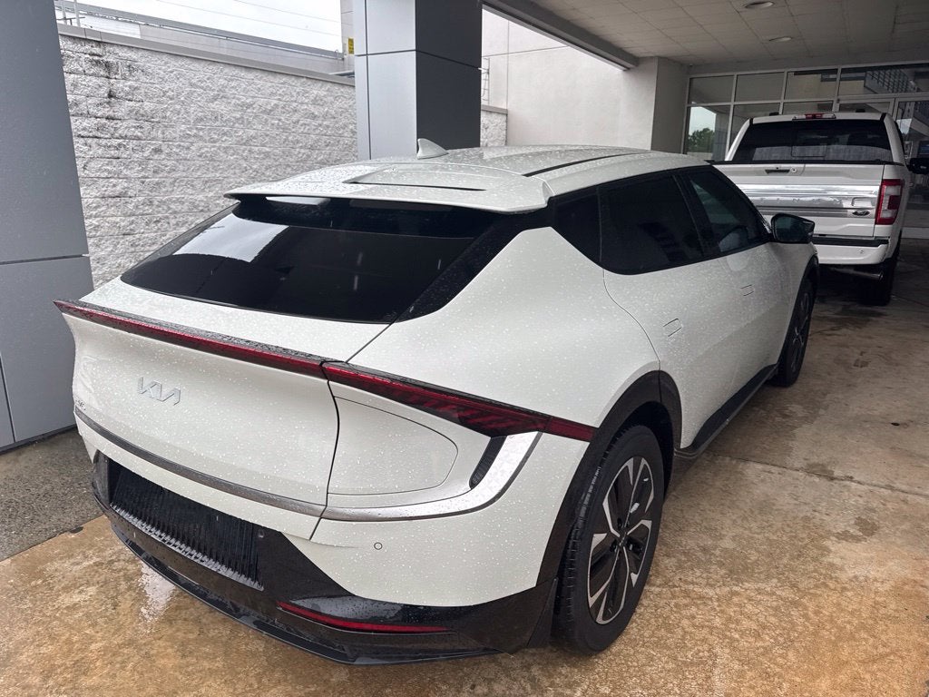 2023 Kia EV6 Wind