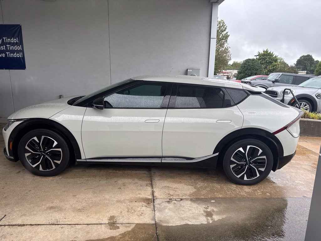2023 Kia EV6 Wind