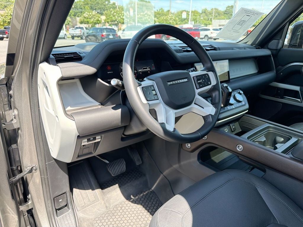 2024 Land Rover Defender 110 S