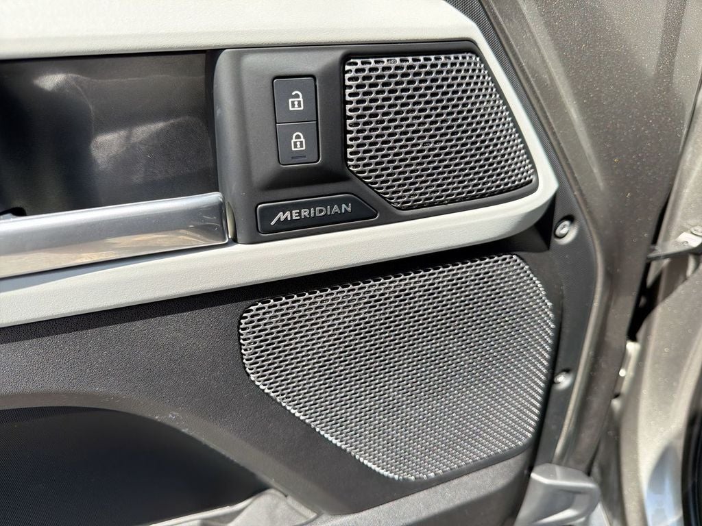 2024 Land Rover Defender 110 S