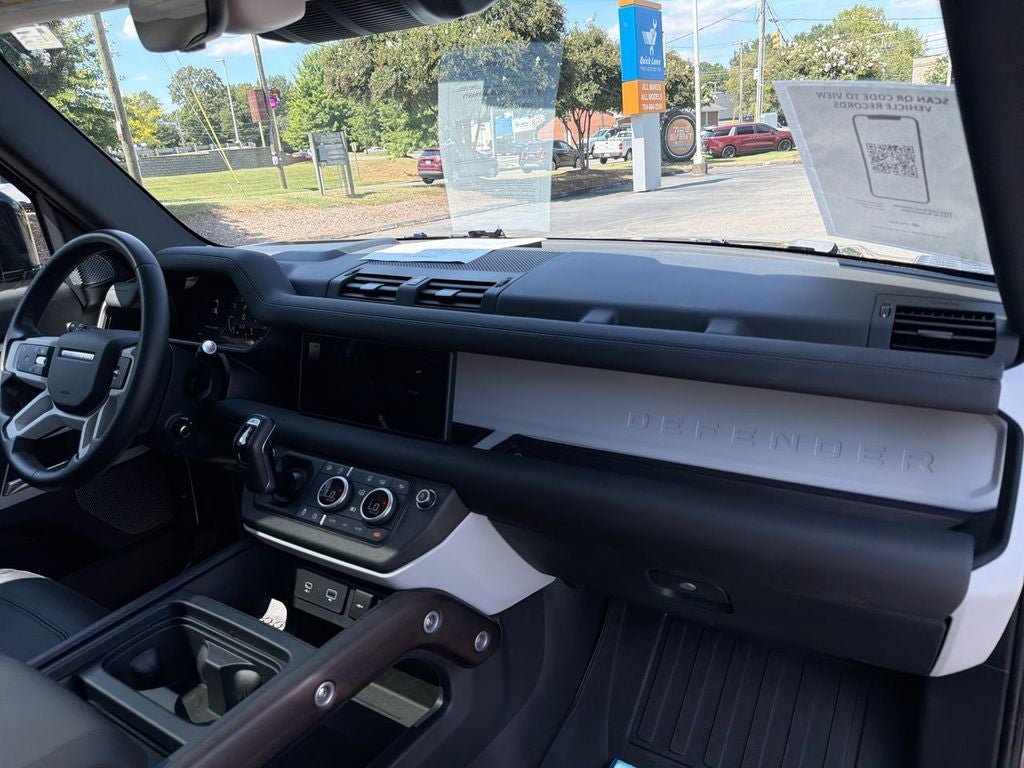 2024 Land Rover Defender 110 S