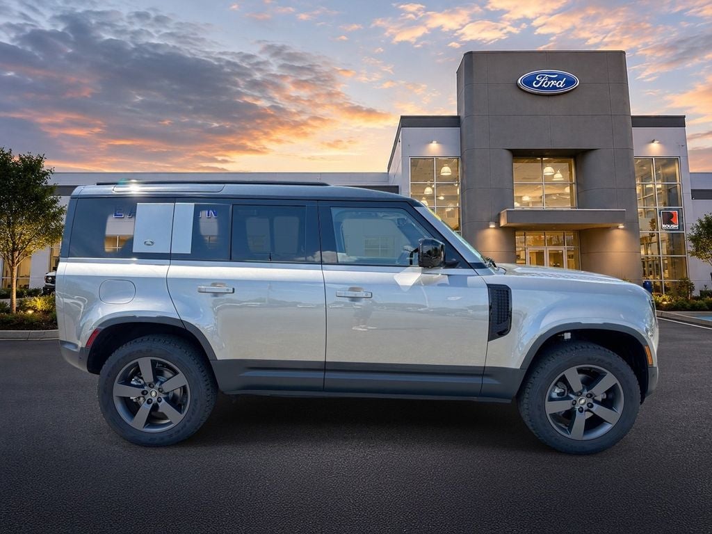 2024 Land Rover Defender 110 S