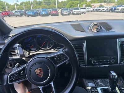 2018 Porsche Macan Base